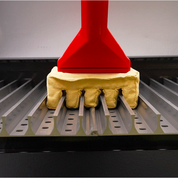 For Me: Grill Grate Brush with Dunk Tank