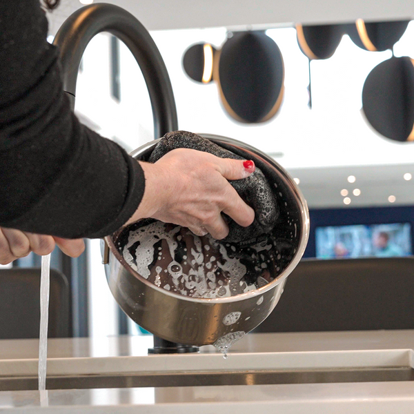 Washing Pot With Black Forever Sponge | Grill Rescue | The McLemore Boys