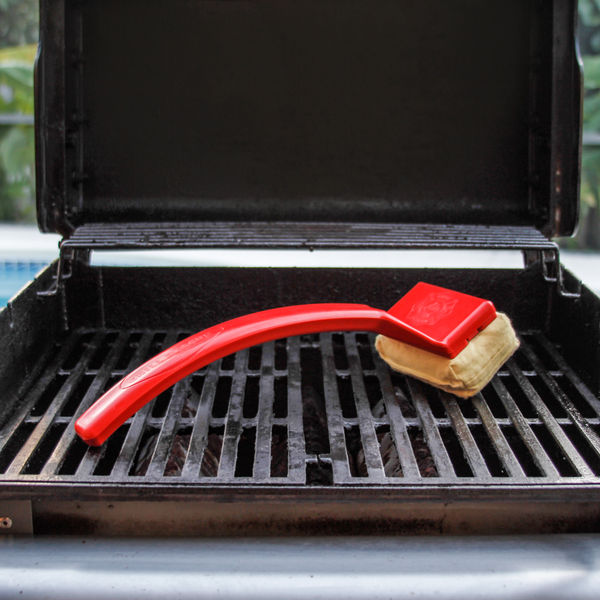 Grill Rescue Brush on Grill | The McLemore Boys